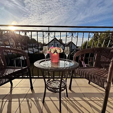 Zlote Piaski Z Basenem Guest house