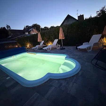Zlote Piaski Z Basenem 3* Darlowo