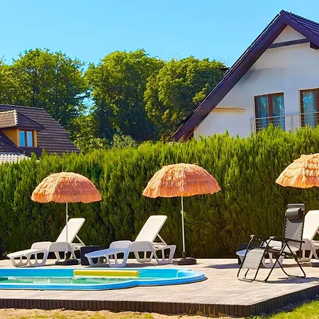 Zlote Piaski Z Basenem Guest house Darlowo